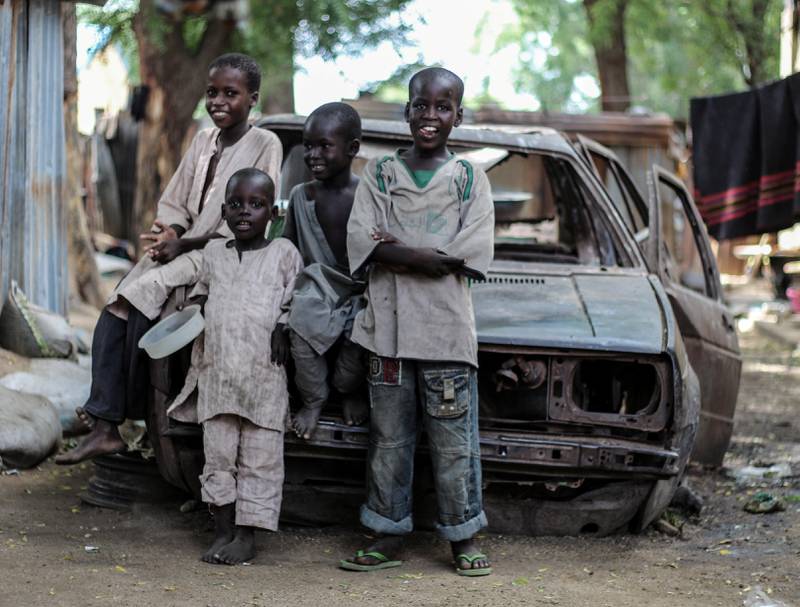 Særlig barna syns det var stas å bli tatt bilde av, forteller Abubakhar. FOTO: FATI ABUBAKHAR