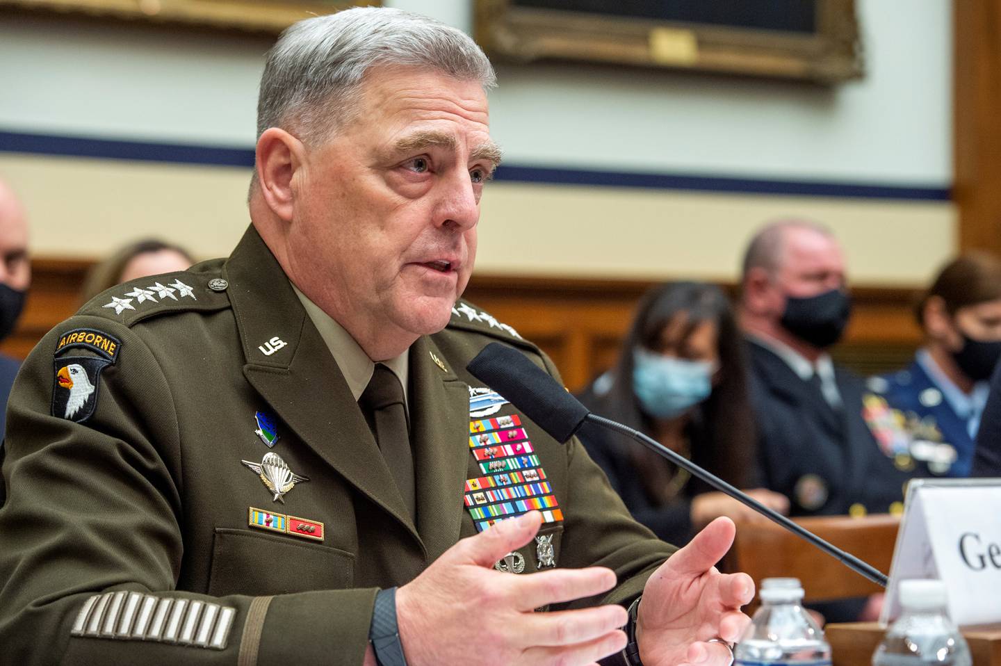 Generalstabens leder Mark Milley møtte denne uka i forsvarskomiteen i Senatet til høringen om USAs tilbaketrekking fra Afghanistan.