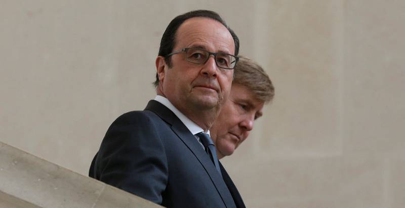 Frankrikes president François Hollande stuper på meningsmålingene, mens det høyrepopulistiske partiet Front National klatrer. FOTO: NTB SCANPIX