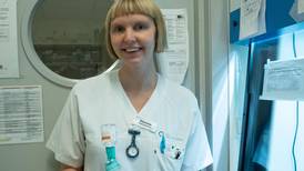 Hanne Erøy (35) startet sykepleierkarrieren midt i korona: – Det kom brått på