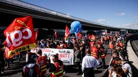 Streik fører til kaos ved franske flyplasser