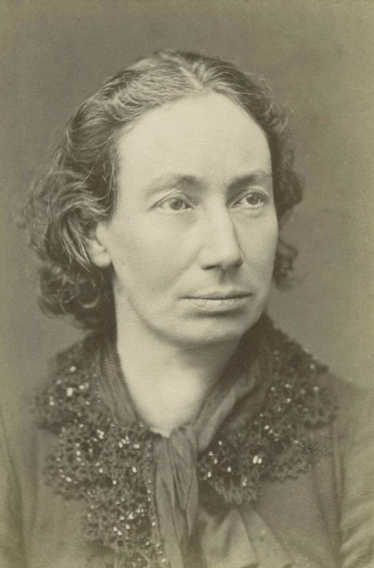 Forfatteren, læreren og anarkisten Louise Michel ble kalt «den røde jomfru fra Montmartre»,
