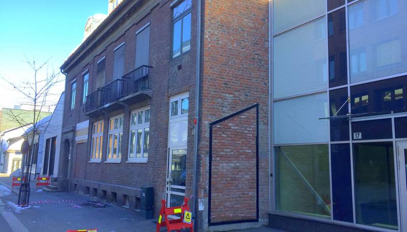 N. Torggate 15: Bøhms bakeri holdt til her. Konditoriet lå inne i bakgården til høyre, der det nå står et nytt bygg.