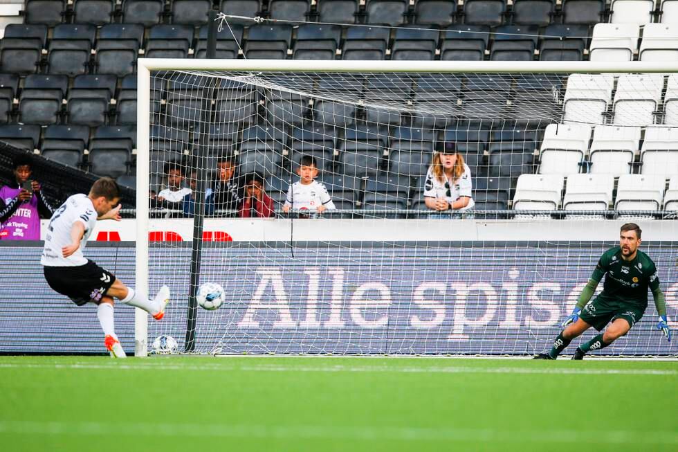 Espen Ruud ble Odds matchvinner fra straffemerket ni minutter på overtid i 3-2-kampen mot Bodø/Glimt. Foto: Trond R. Teigen / NTB