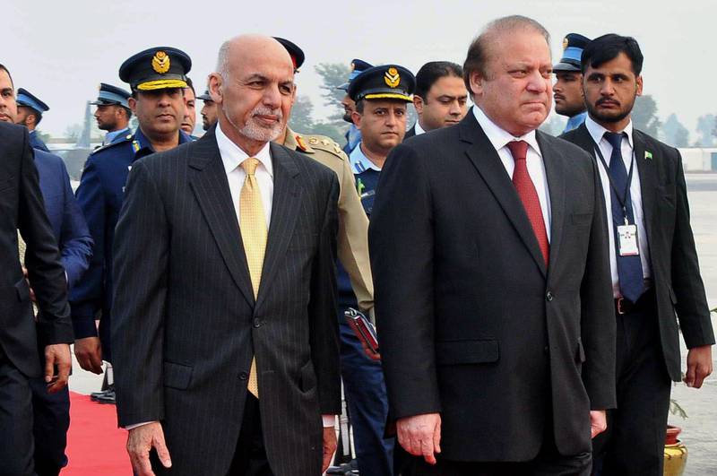 Afghanistans president Ashraf Ghani og Pakistans statsminister Nawaz Sharif vil samarbeide om fred i Afghanistan. FOTO: NTB SCANPIX