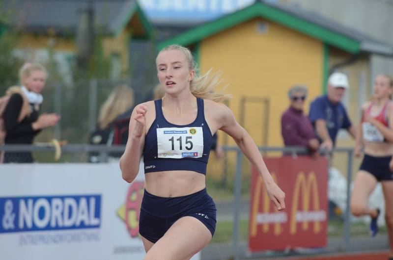 Ida Breigan på vei mot gullet på 200 meter.
