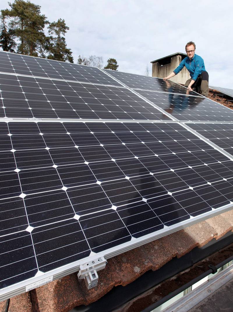 Totalt har 243 Oslo-husstander fått kommunal støtte til å installere solcellepanel. Men nå er det slutt. Det ødelegger businessen til Andreas Bentzen i Otovo.