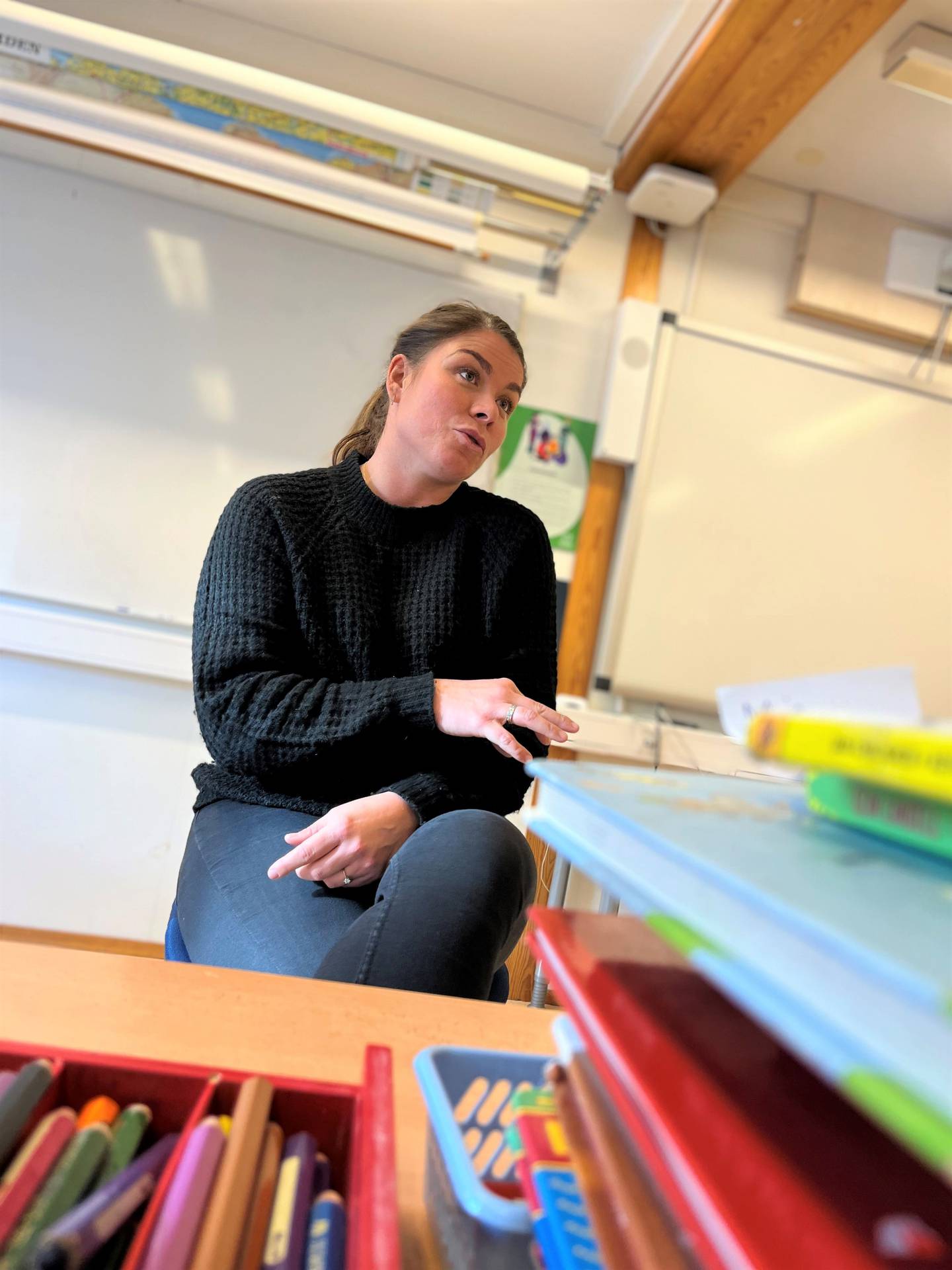 Camilla Therese Ek er opptatt av at elevene hennes skal bli inspirerte og motiverte av leksene hun gir.