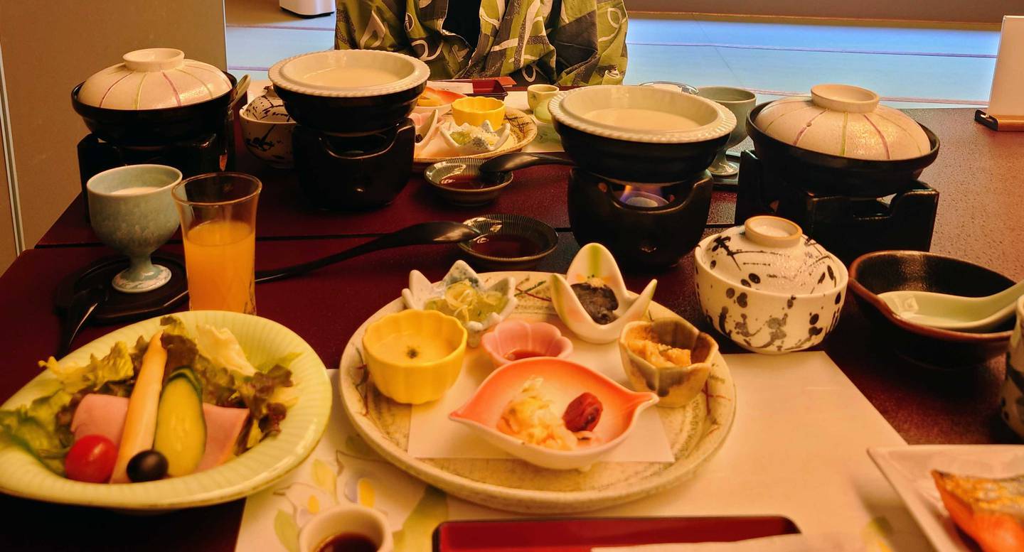 Frokost på Keiunkan, Japan, verdens eldste hotell
