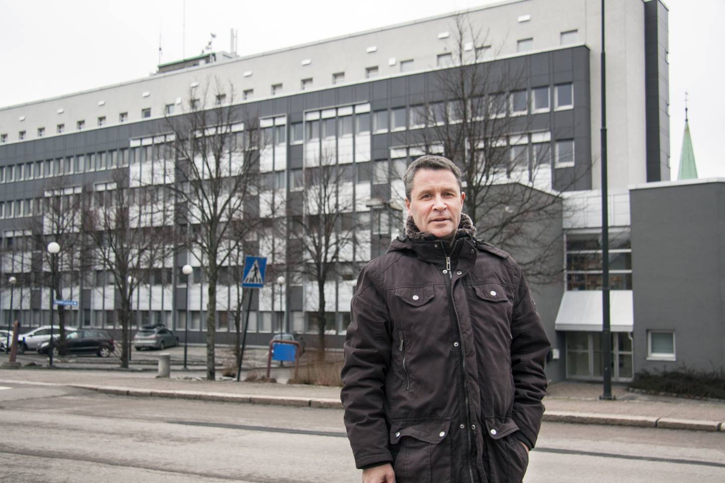 Bengt Olimb, daglig leder i MKEiendom, forteller at det er krevende å finne egnede steder i kommunen hvor det kan plasseres robuste boliger.