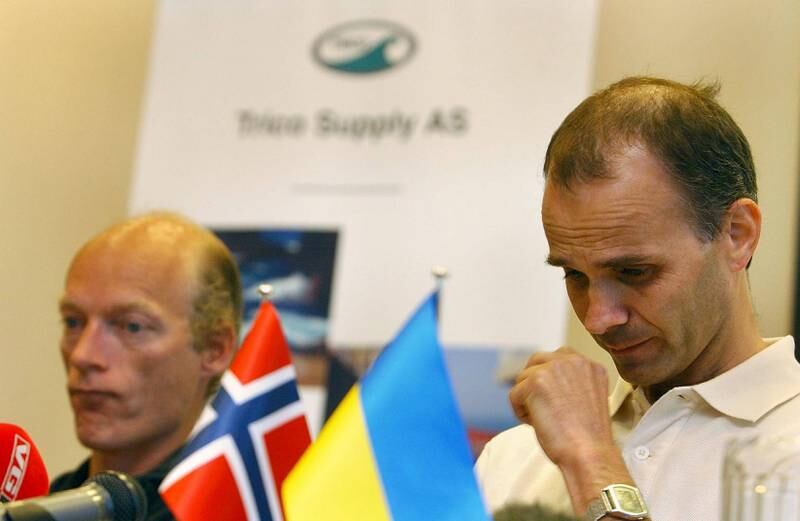 Maskinsjef Roger Bjerkås (t.v.) og kaptein Jarle Johansen ble holdt som gisler utenfor Nigeria i 2006. FOTO: NTB SCANPIX