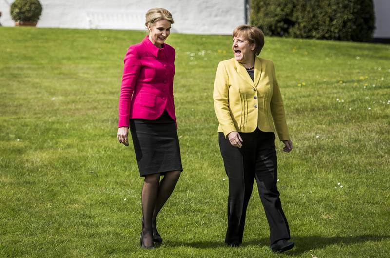 Kansler Angela Merkel og statsminister Helle Thorning-Schmidt så ut til å finne tonen i København i april. Tonen kan bli en annen om opposisjonen vinner valget. FOTO: THOMAS LEKFELDT/NTB SCANPIX