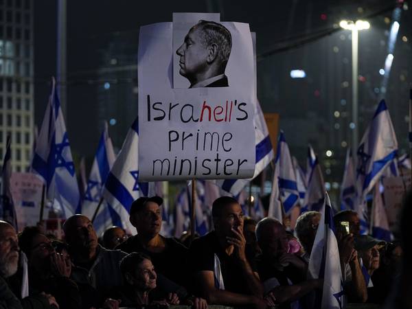 Ny massedemonstrasjon i Israel mot Netanyahus rettsreform