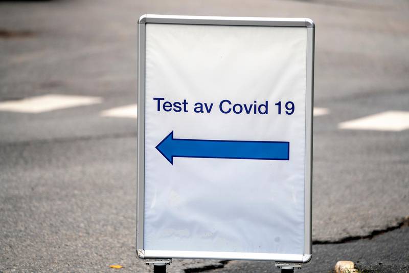 Oslo 20200826. 
Test av Covid-19 skilt utenfor teststasjonen på Aker legevakt.
Foto: Gorm Kallestad / NTB