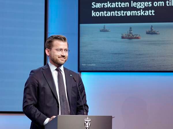 Aftenposten: Sveinung Rotevatn (V) og Tore Storehaug (KrF) har betalt minst 400.000 for lite i skatt