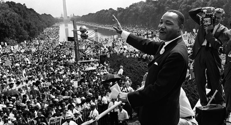 
Første bilde King foran folkemengden: 28. august 1964 og den store marsjen mot Washington, Martin Luther Kings livs store øyeblikk. Da holdt han tale for 250.000 mennesker og sa de berømte ordene «I have a dream». 