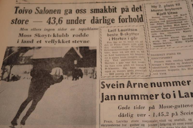 Det var stor stemning på Bellevue da det var internasjonalt skøytestevne der i 1961. Toivo Salonen fra Finland ble vinner. Faksimile av avisartikkel fra Moss Dagblad 23. januar 1961.