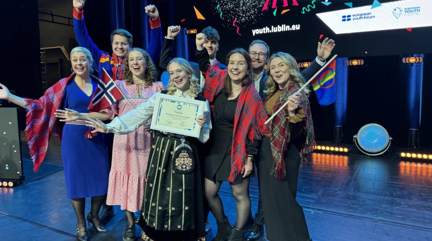 Tromsø Ungdomsråd kunne 27. november feire at kommunen fikk Europeisk Ungdomshovedstad i 2026.