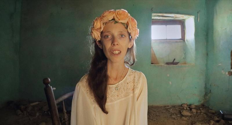 Lene Marie Fossen, her på Chios hvor hun tok mange av sine slående selvportretter. Fra filmen