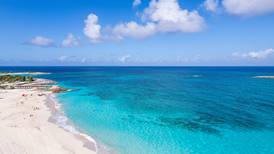 Turist tatt av hai på Bahamas
