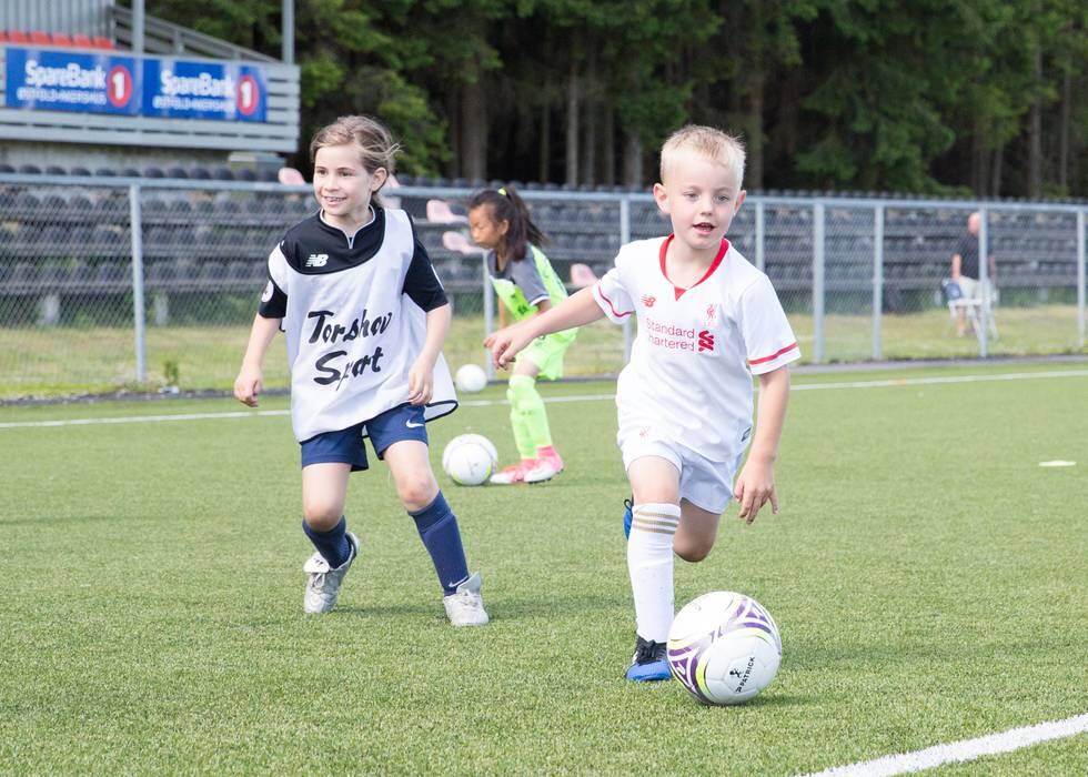 I 2020 sank antall medlemmer i norsk idrett med nesten 10 prosent. Frafallet var størst blant de yngste utøverne. Her fra en fotballskole i Råde i 2017, altså lenge før koronanedstengingen.