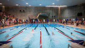 Nye lokale tiltak innføres: Stenger svømmehaller og treningssentre