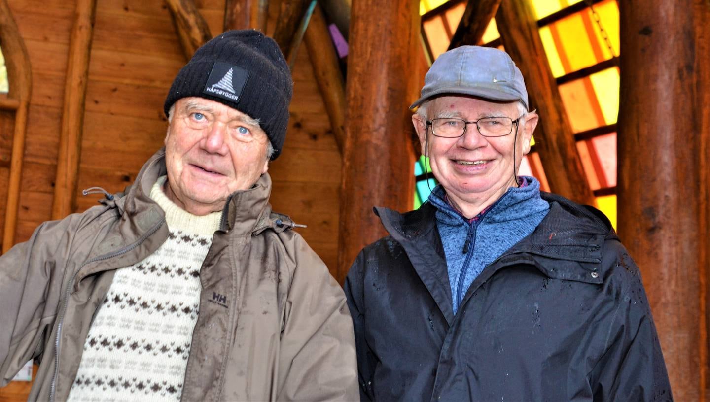 Paul Berthelsen og Knut Jonassen, er to av mange frivillige på Isegran.