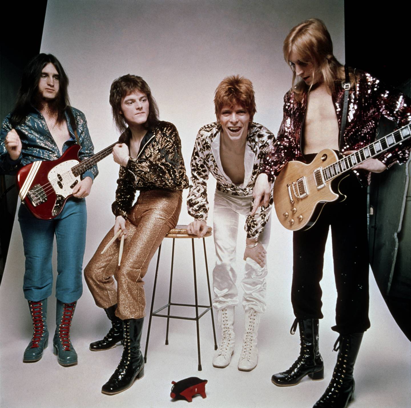 David Bowie og The Spiders From Mars: Trevor Bolder, Woody Woodmansey og Mick Ronson.