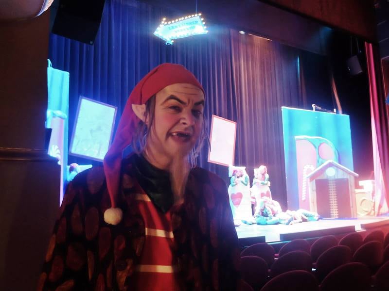 Haakon T. Nielsen spiller tittelrollen som Juleskurken i Drammens teater for fjerde gang. FOTO: KATRINE STRØM
