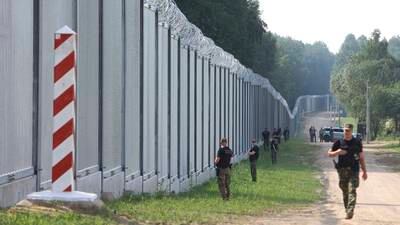 Polen har bygget grensemur mot Belarus