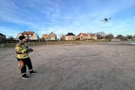 Brannslokkere blir dronepiloter: – Kan redde liv og begrense skader