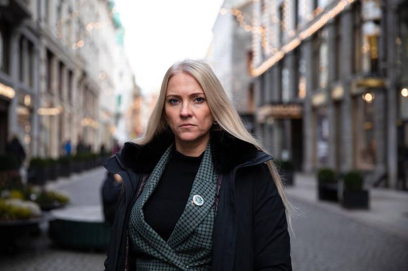 Forbundsleder Lill Sverresdatter Larsen i Norsk sykepleierforbund mener det må en rekke tiltak til for å oppnå likelønn i Norge.