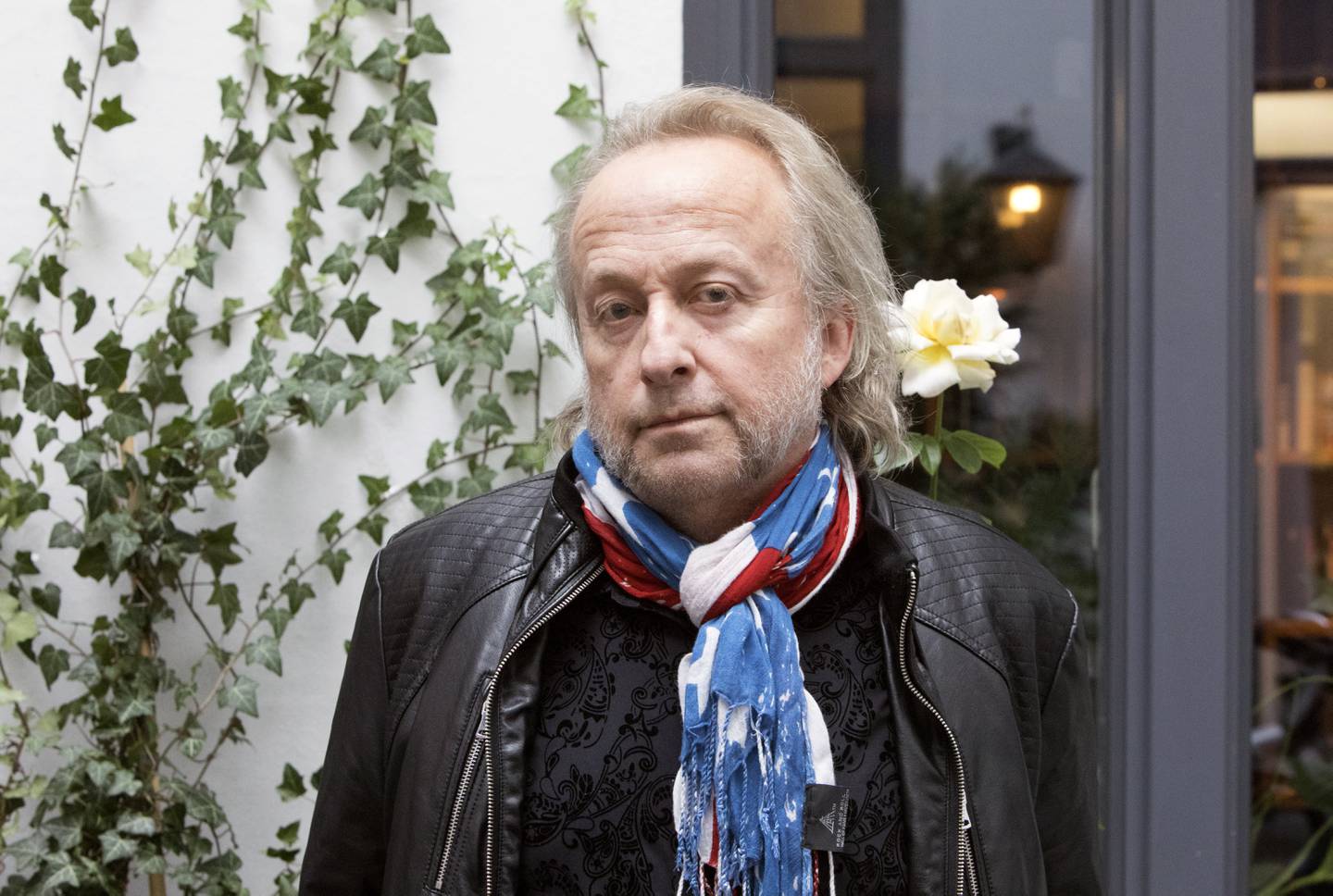 Levi Henriksen har skrevet en av de moderne juleklassikerne i Norge, «Bare mjuke pakker under treet». Han har også sine egne julefavoritter.