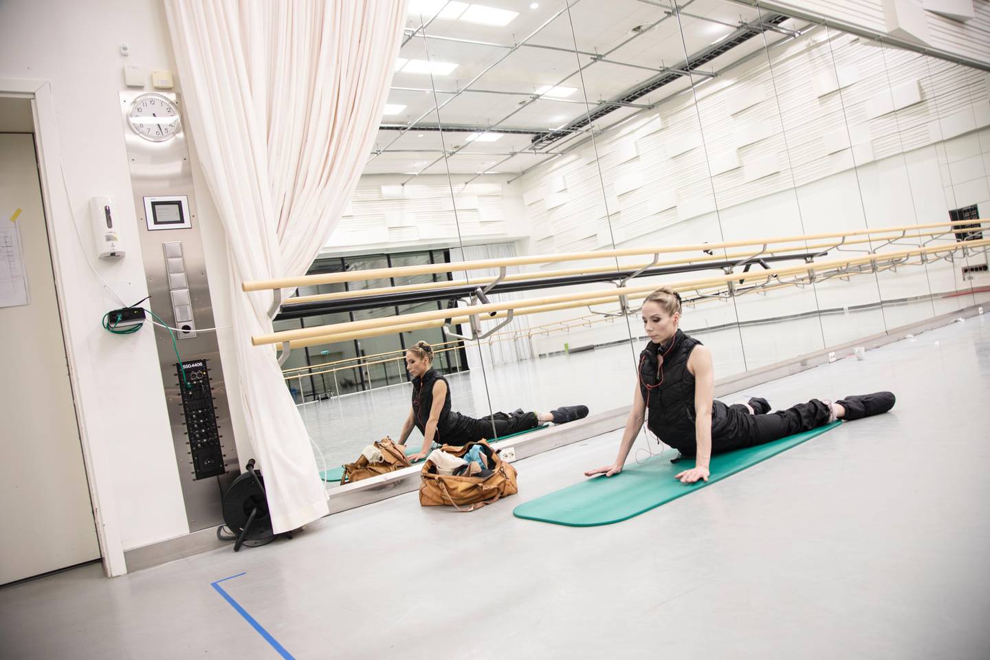 Ballettkarrieren sliter på kroppen. Seks av syv dager i uken tilbringes i studio med tøy og bøy.