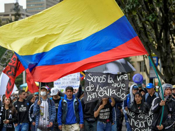 Demonstranter sier «nok er nok» i Colombia