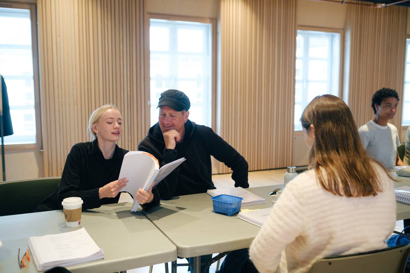 Skuespiller Maja Christiansen på en leseprøve til Peer Gynt på Gålå, der hun spiller Ingrid og Anitra.