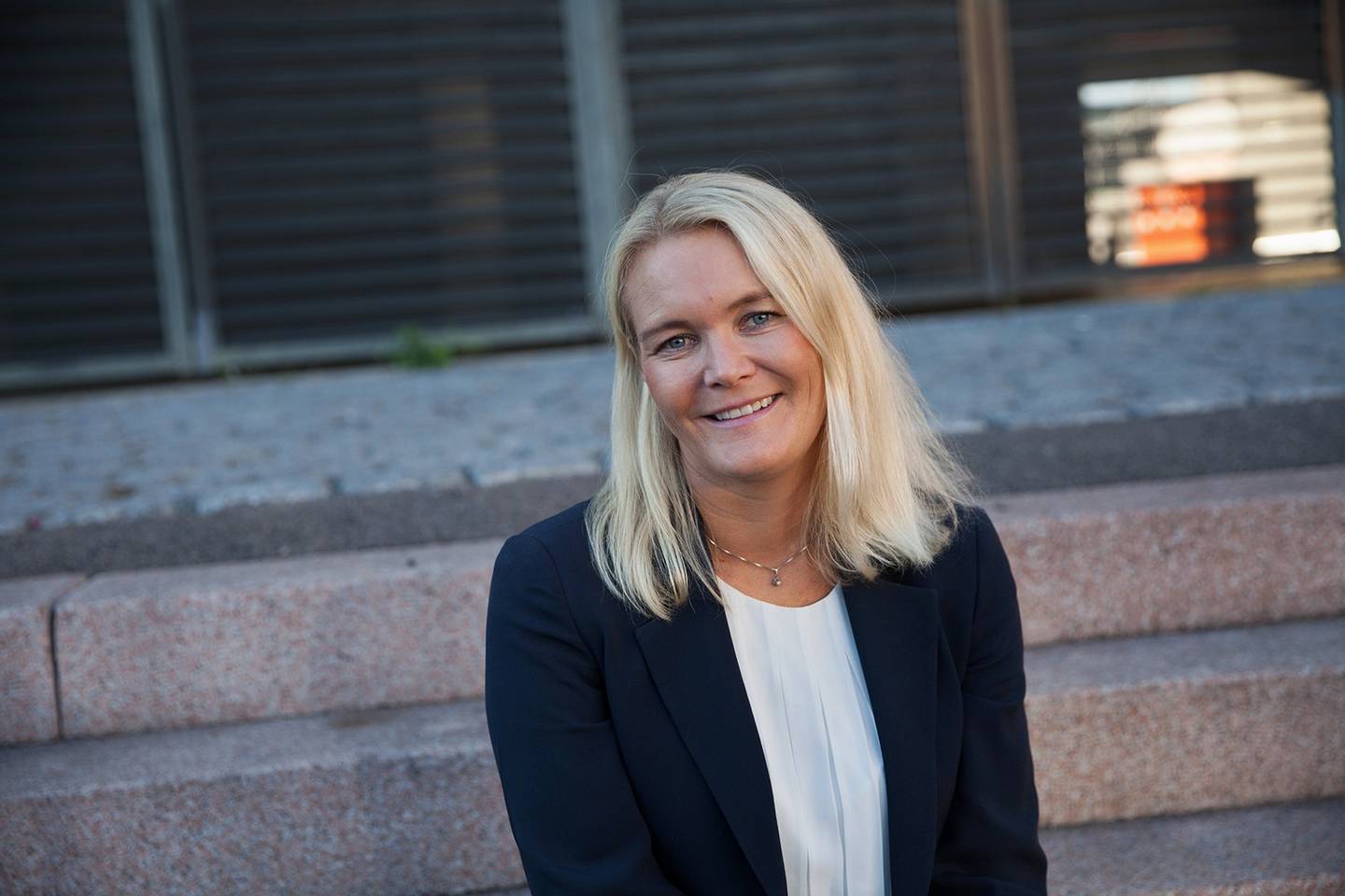 Nina Moi Edvardsen, konserndirektør med ansvar for HR, kommunikasjon og bærekraft i Sparebank 1 SR-Bank.