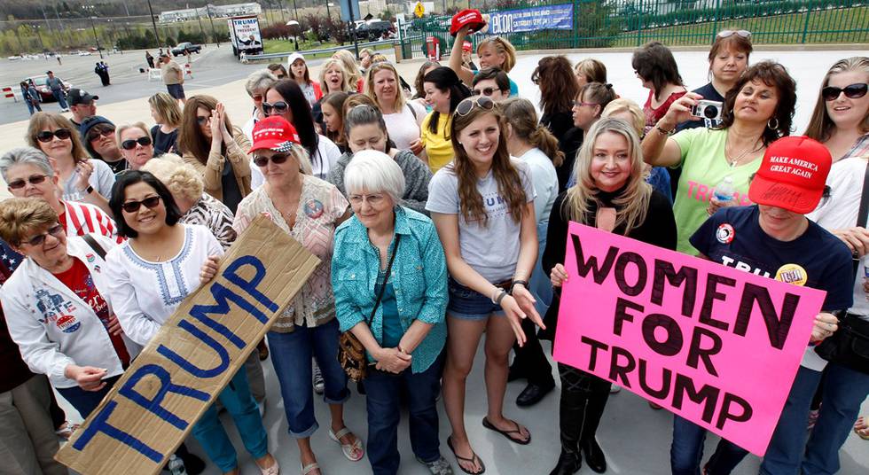 Hvis bare noen av kvinnene som har støttet Donald Trump vender ham ryggen vil han få store vanskeligheter med å vinne presidentvalget, skriver Heidi Taksdal Skjeseth. FOTO: MEL EVANS/NTB SCANPIX