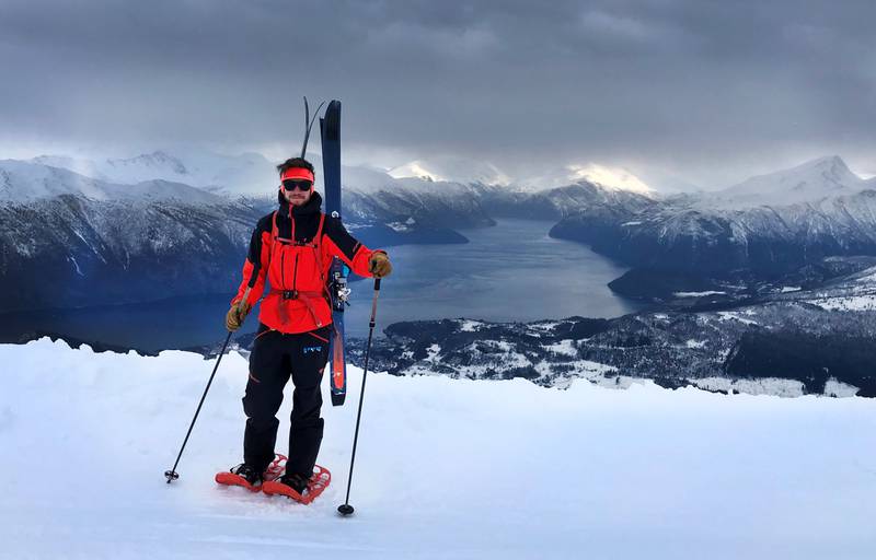 Du må ikke ha ski for å komme deg til topps på Vestlandet. Prøv lette, moderne truger! Douglas Eskelius fra Uteguidene viser vei. ALLE FOTO: CHRISTINE BAGLO