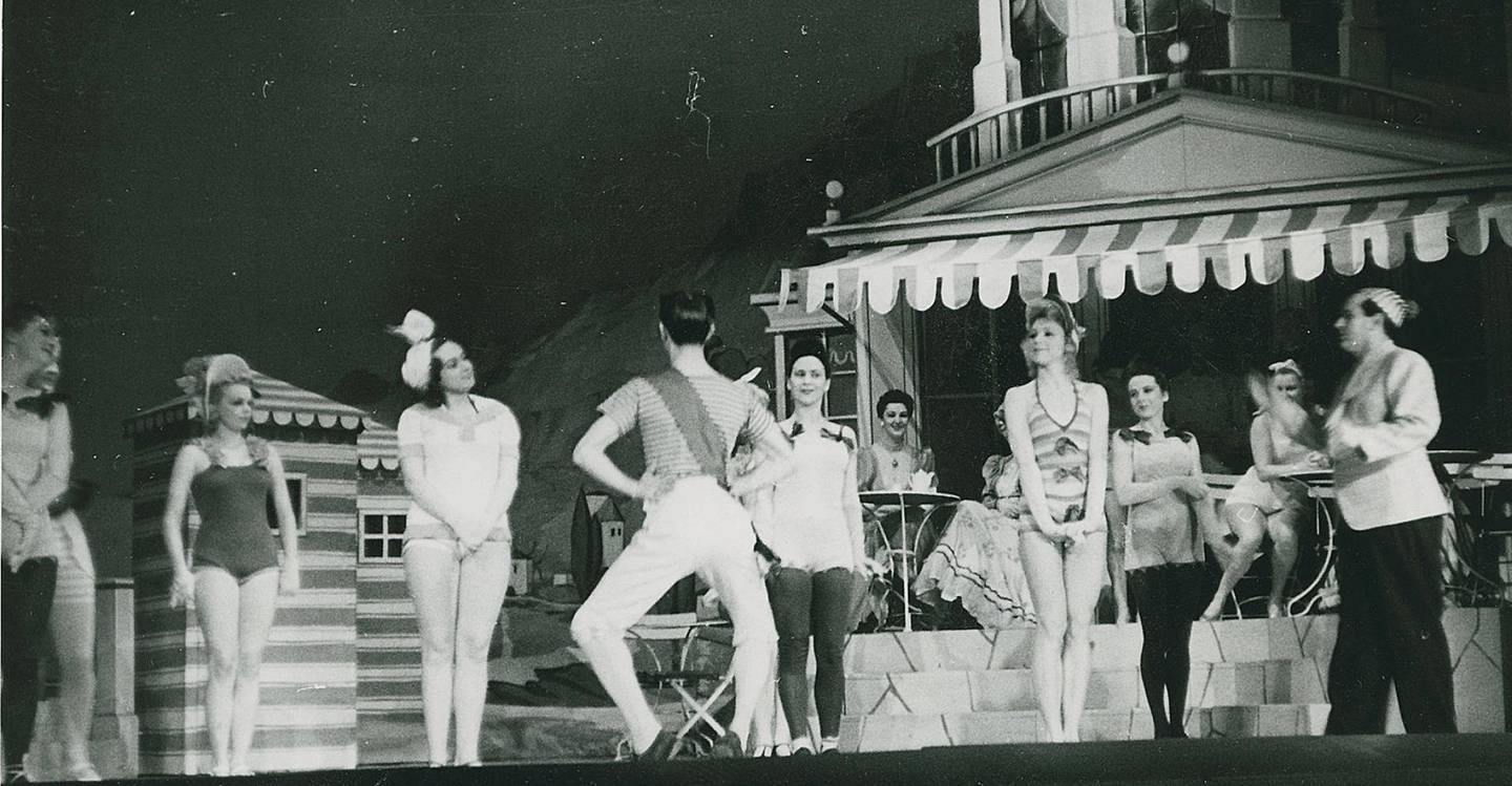 Richard Heubergers lystige operette «Eine entzückende Frau» hadde premiere på Deutches Theater i november 1941. FOTO: RIKSARKIVET