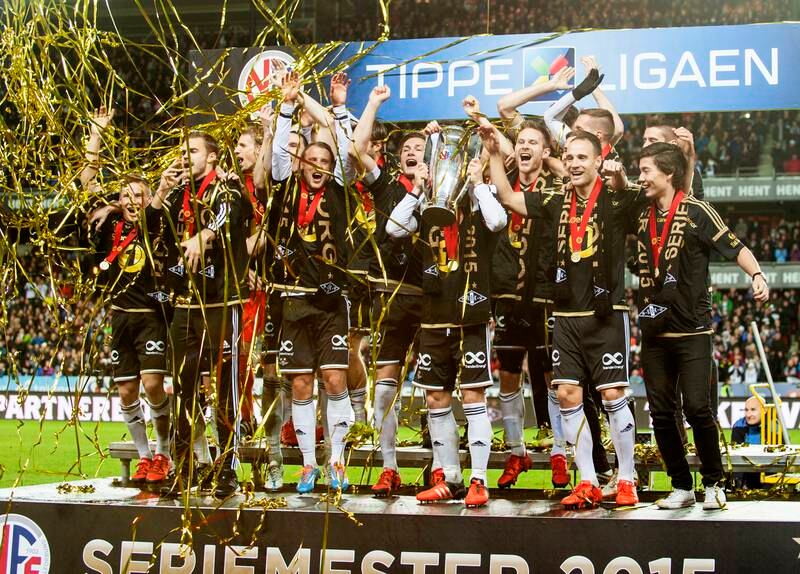 Fra 2017 blir seks av åtte kamper i hver serierunde spilt på søndager. Rosenborg ble årets seriemester. FOTO: NED ALLEY/NTB SCANPIX