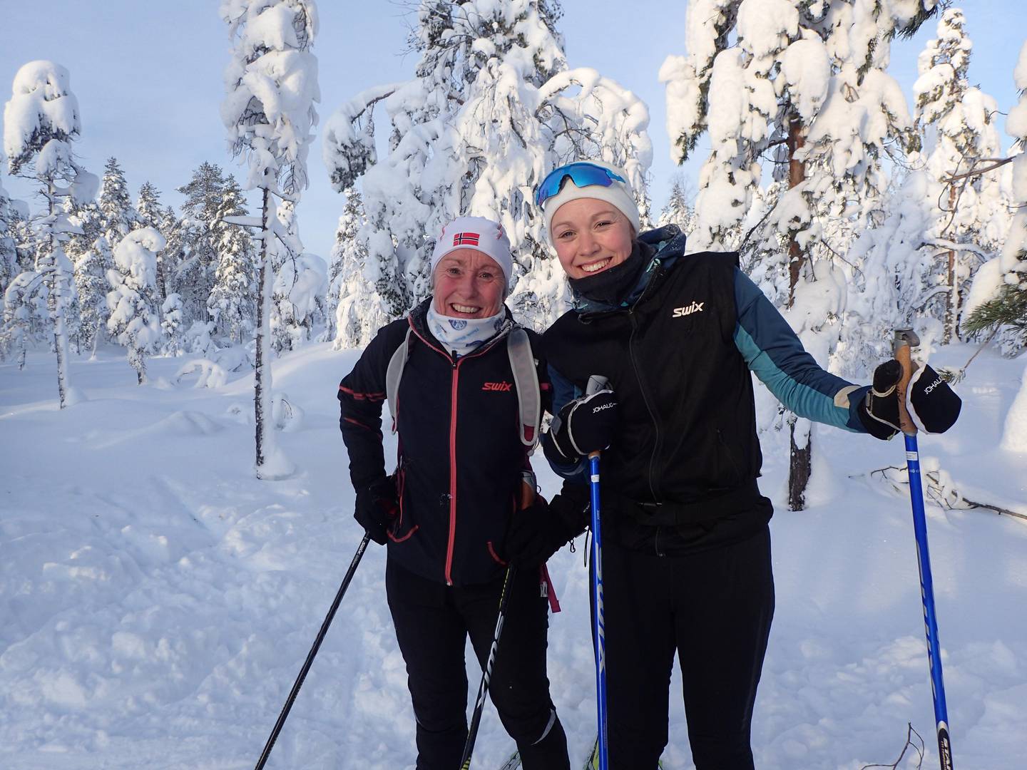Mor og datter. Tone Berit Mohagen og Maren Mohagen Luchsinger på skitur i Kamstrupløypa  i Drammensmarka.