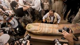 Egyptiske arkeologer viser fram nye mumie-funn