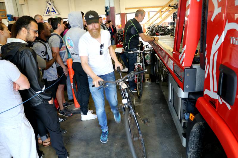 Marius Jellestad kjøpte to sykler. Kona fikk den fineste av dem. Denne kostet 100 kroner. Foto: Arne Birkemo