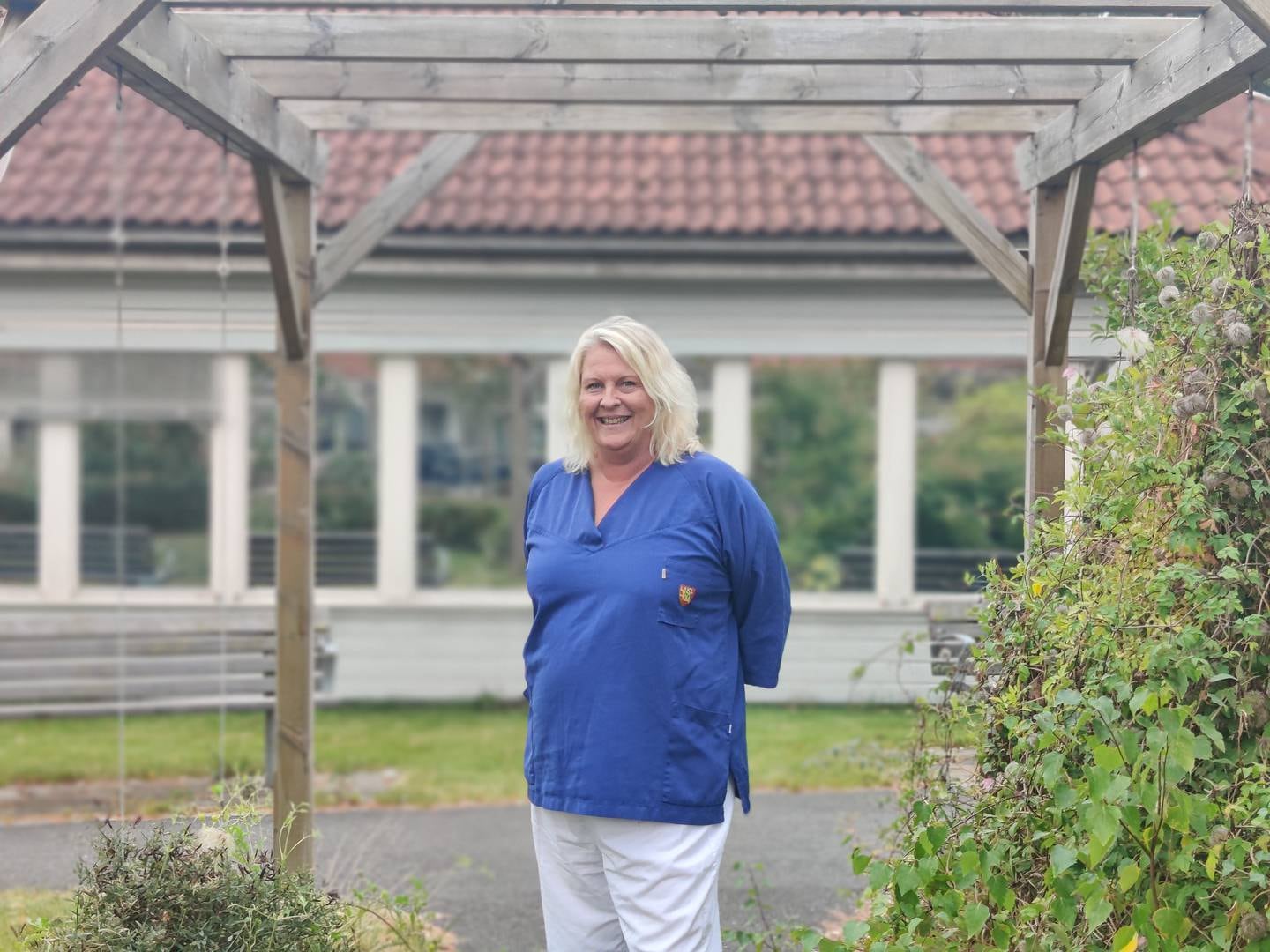 Stine Gustavsen er tillitsvalgt renholder i Fredrikstad kommune. Hun har alltid, og vil alltid, stemme Arbeiderpartiet, selv om hun mener partiet mangler en frontfigur.