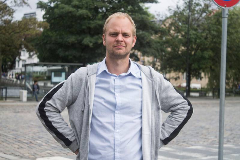 Ordførerkandidat for Rødt Stavanger, Mímir Kristjánsson  tror man vil angre om man hører på Frp sin «tut og kjør-holdning», og mener det er viktig med strenge reguleringer for utleie.