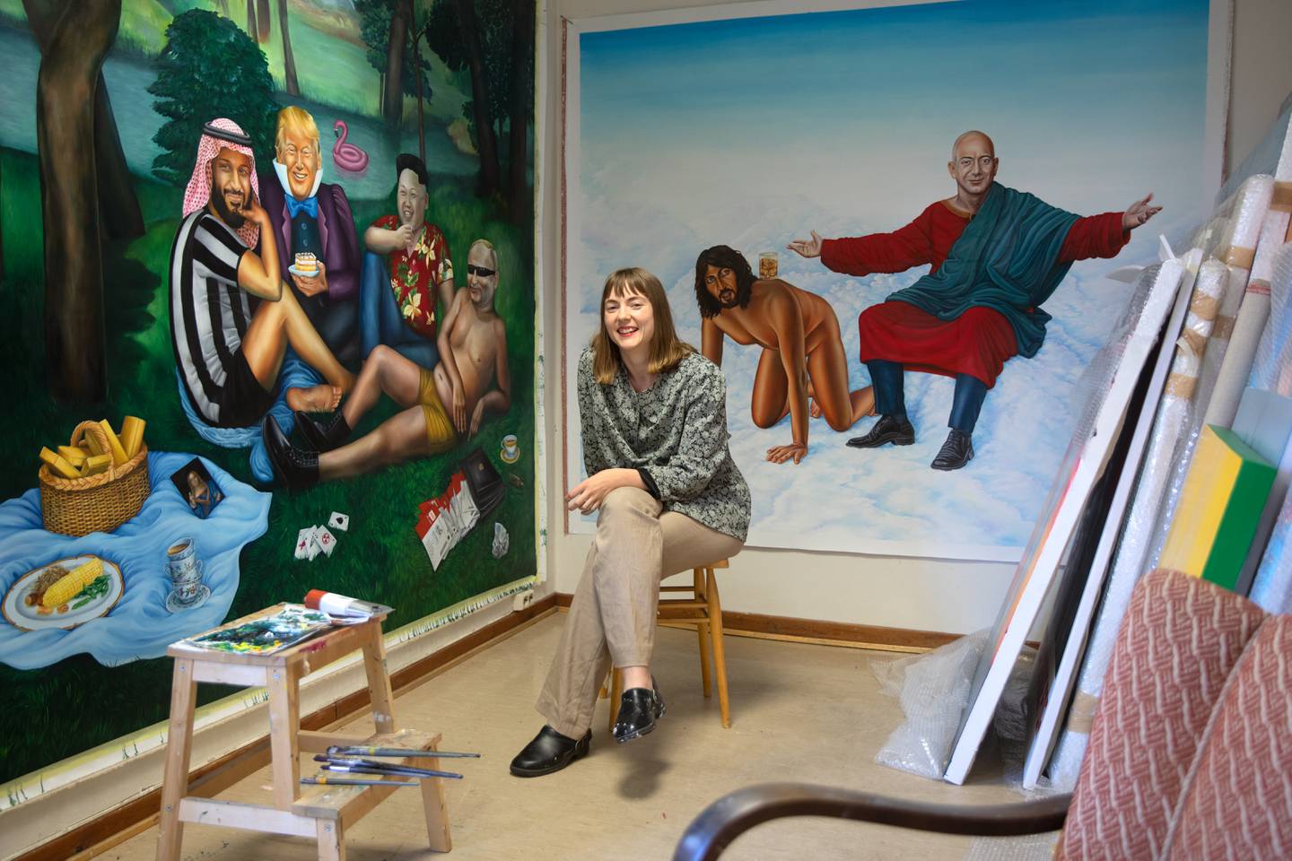 Billedkunstner Lena Trydal, skapte debatt med sitt bilde av kongefamilien på åpningsutstillingen i det nye Nasjonalmuseet