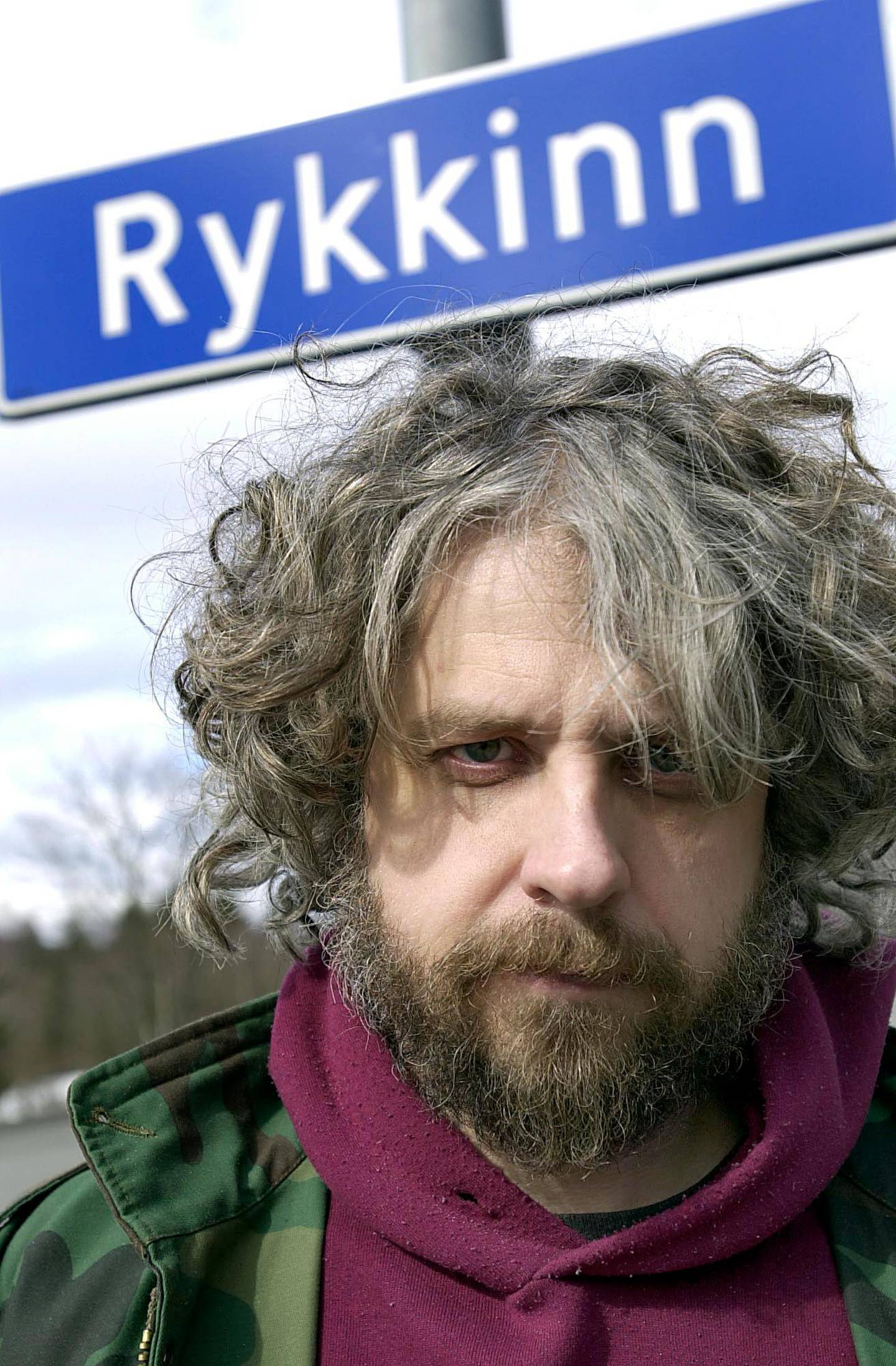 Bård Torgersen i forb. med utgivelse av CD'n:  "1349 Rykkinn" om sine barndomstrakter.
Rykkinn, 2. april 2003.  Foto: Mimsy Møller