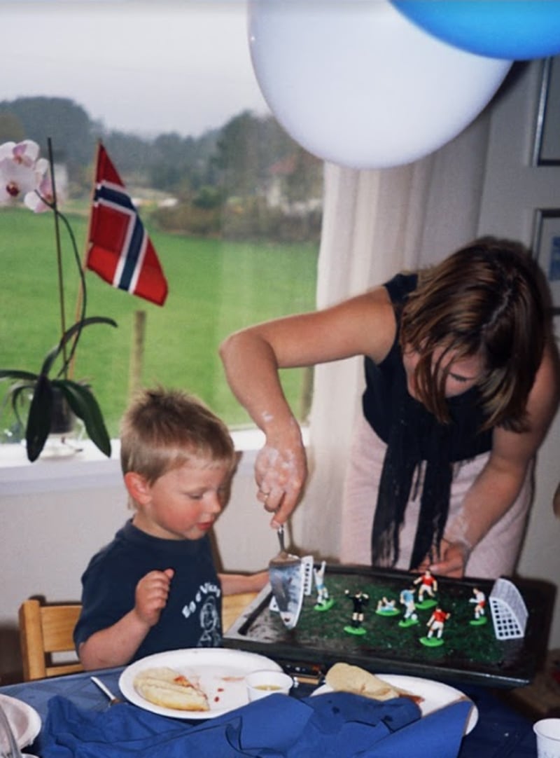 Herman Haugen har hatt Viking på maten, til og med på kaken. Foto: Privat