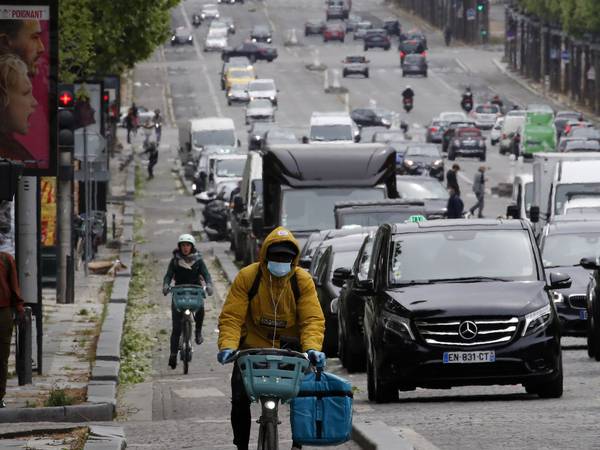 Ordføreren i Paris tar sikte på kraftig reduksjon av biltrafikk i sentrum